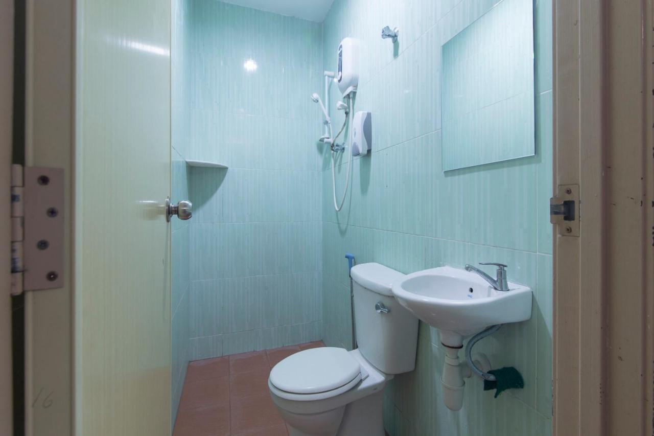 נילאי Oyo 44072 Mines Cempaka Hotel מראה חיצוני תמונה