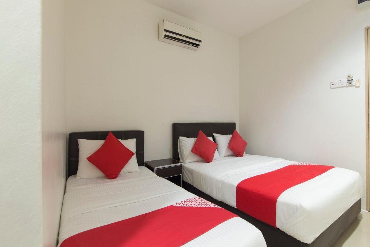 נילאי Oyo 44072 Mines Cempaka Hotel מראה חיצוני תמונה